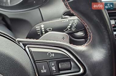 Позашляховик / Кросовер Audi SQ5 2016 в 