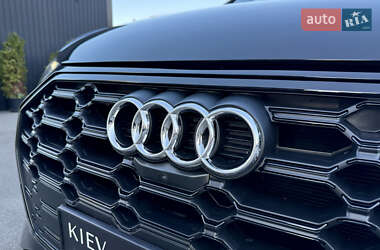 Внедорожник / Кроссовер Audi SQ5 2022 в 