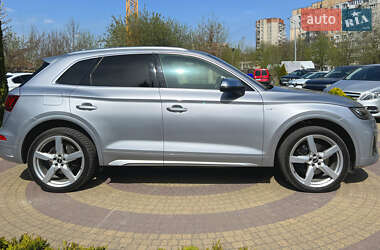 Позашляховик / Кросовер Audi SQ5 2022 в 