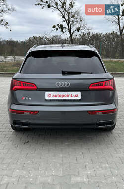 Внедорожник / Кроссовер Audi SQ5 2017 в 