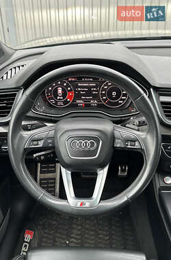 Внедорожник / Кроссовер Audi SQ5 2017 в 