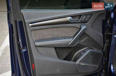 Внедорожник / Кроссовер Audi SQ5 2019 в 