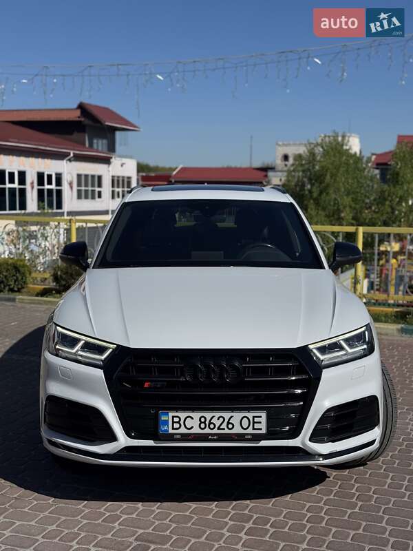Внедорожник / Кроссовер Audi SQ5 2019 в 