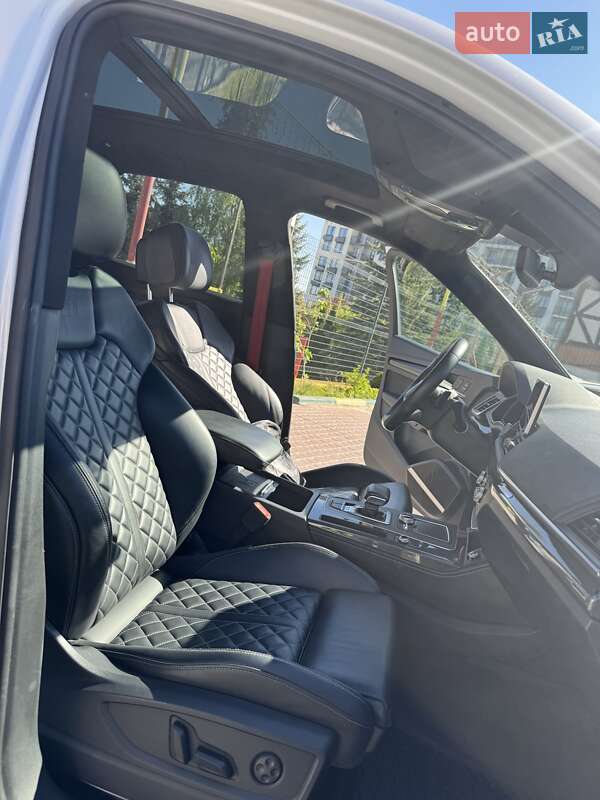 Внедорожник / Кроссовер Audi SQ5 2019 в Львове