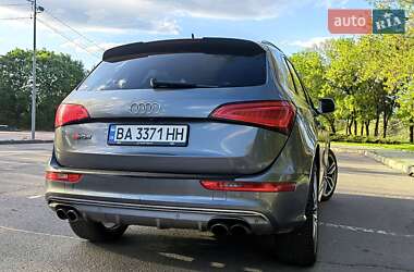 Позашляховик / Кросовер Audi SQ5 2013 в 