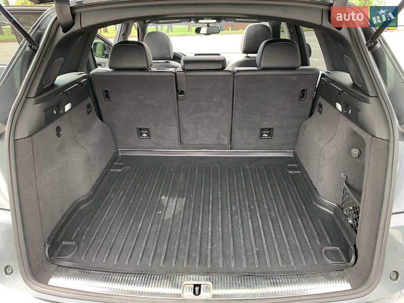 Внедорожник / Кроссовер Audi SQ5 2015 в Киеве фото 28 Внедорожник / Кроссовер Audi SQ5 2015 в Киеве