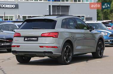 Внедорожник / Кроссовер Audi SQ5 2018 в 