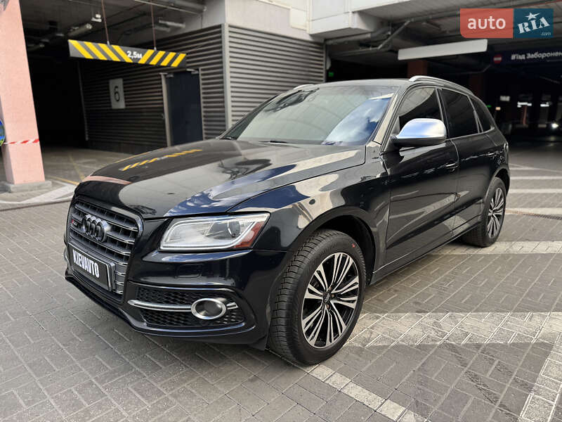 Позашляховик / Кросовер Audi SQ5 2013 в 
