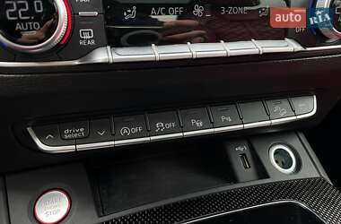 Внедорожник / Кроссовер Audi SQ5 2022 в 