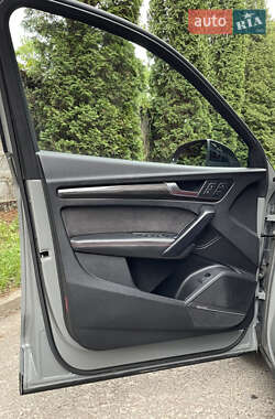 Внедорожник / Кроссовер Audi SQ5 2022 в 