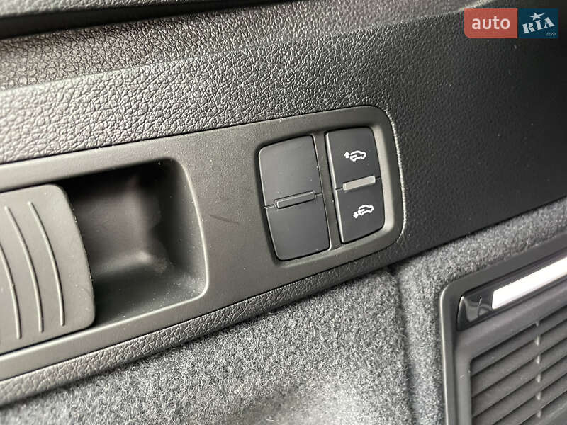 Позашляховик / Кросовер Audi SQ5 2022 в Рівному