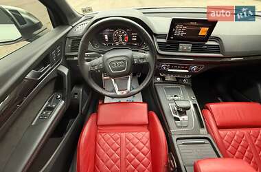 Внедорожник / Кроссовер Audi SQ5 2019 в 