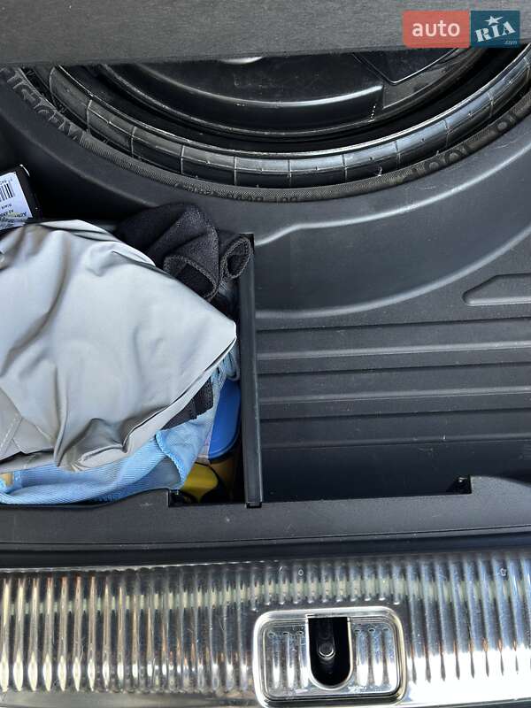 Позашляховик / Кросовер Audi SQ5 2014 в Києві