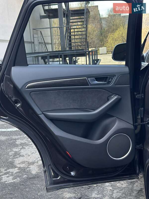 Позашляховик / Кросовер Audi SQ5 2014 в Києві