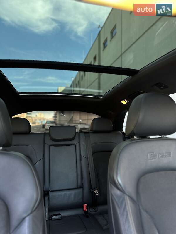 Позашляховик / Кросовер Audi SQ5 2014 в Києві
