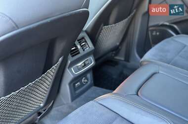 Внедорожник / Кроссовер Audi SQ5 2022 в 