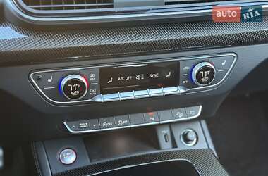 Внедорожник / Кроссовер Audi SQ5 2022 в 