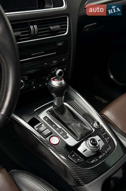 Внедорожник / Кроссовер Audi SQ5 2014 в 