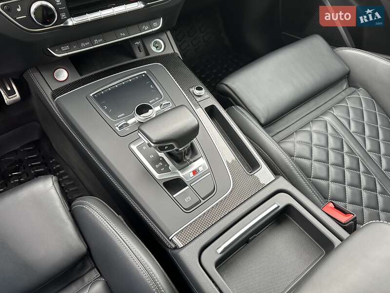Внедорожник / Кроссовер Audi SQ5 2018 в Харькове