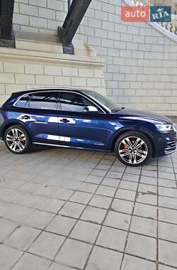 Позашляховик / Кросовер Audi SQ5 2018 в 