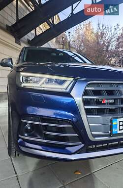 Позашляховик / Кросовер Audi SQ5 2018 в 