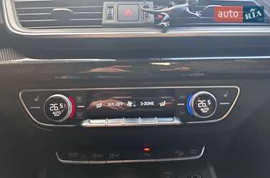 Позашляховик / Кросовер Audi SQ5 2018 в 