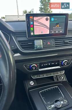 Внедорожник / Кроссовер Audi SQ5 2017 в 