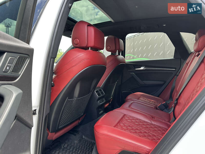 Внедорожник / Кроссовер Audi SQ5 2018 в Киеве