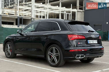 Внедорожник / Кроссовер Audi SQ5 2018 в 