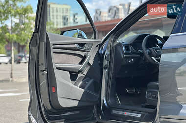 Внедорожник / Кроссовер Audi SQ5 2017 в 