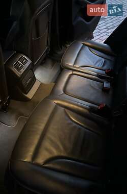 Внедорожник / Кроссовер Audi SQ5 2014 в 