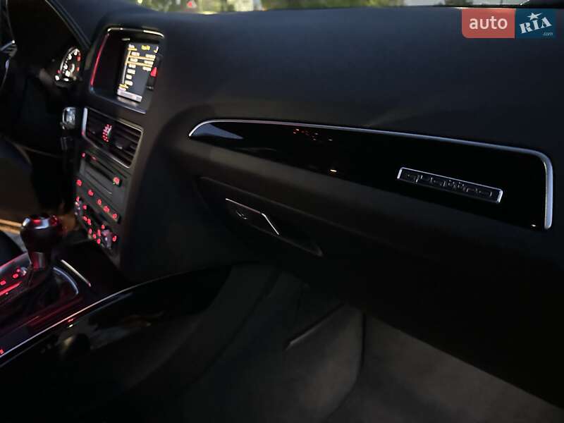 Внедорожник / Кроссовер Audi SQ5 2014 в Белой Церкви
