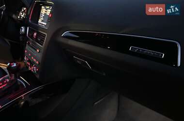 Внедорожник / Кроссовер Audi SQ5 2014 в 