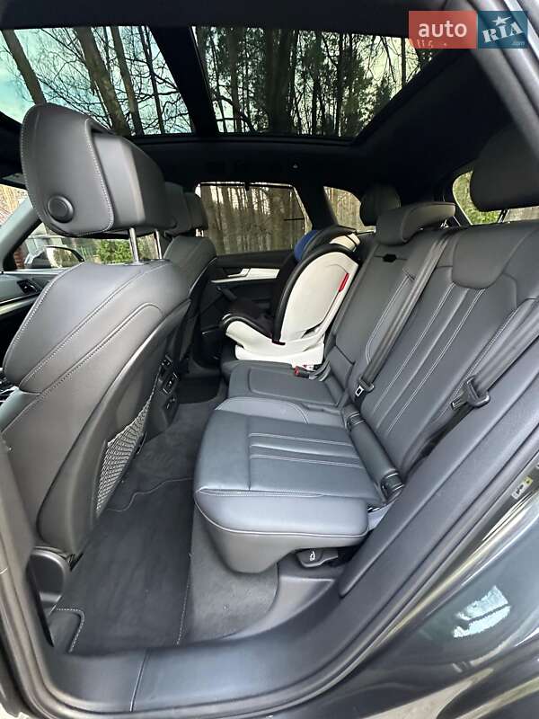 Внедорожник / Кроссовер Audi SQ5 2020 в Киеве