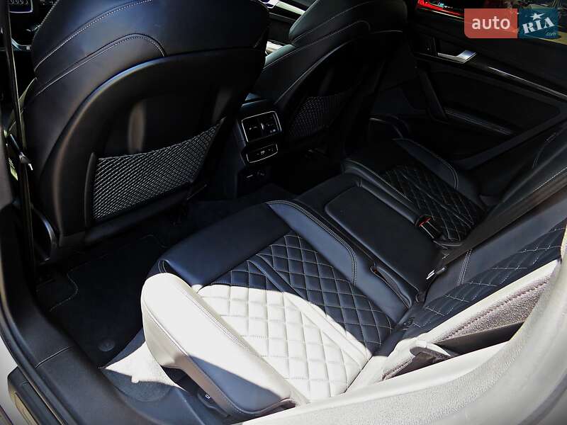 Внедорожник / Кроссовер Audi SQ5 2018 в Черкассах