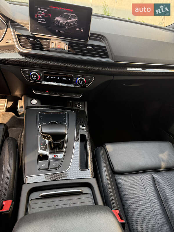 Внедорожник / Кроссовер Audi SQ5 2018 в Киеве