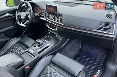 Внедорожник / Кроссовер Audi SQ5 2020 в 
