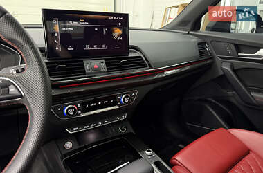 Внедорожник / Кроссовер Audi SQ5 2021 в 