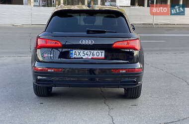 Внедорожник / Кроссовер Audi SQ5 2018 в 