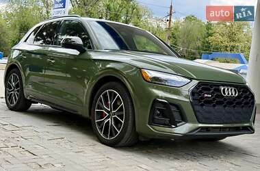 Внедорожник / Кроссовер Audi SQ5 2021 в 