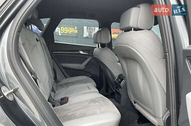 Внедорожник / Кроссовер Audi SQ5 2018 в 