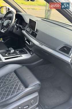 Внедорожник / Кроссовер Audi SQ5 2018 в 