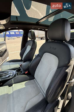Внедорожник / Кроссовер Audi SQ5 2015 в 