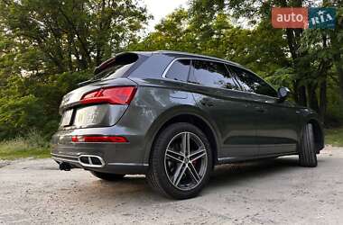 Внедорожник / Кроссовер Audi SQ5 2017 в 