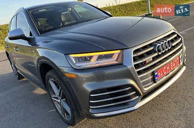 Внедорожник / Кроссовер Audi SQ5 2017 в 