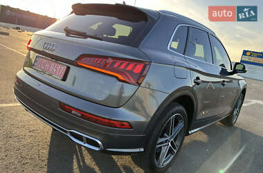 Внедорожник / Кроссовер Audi SQ5 2017 в 