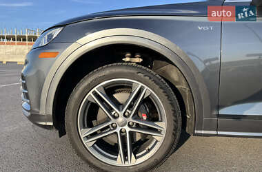 Внедорожник / Кроссовер Audi SQ5 2017 в 