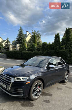 Внедорожник / Кроссовер Audi SQ5 2017 в 