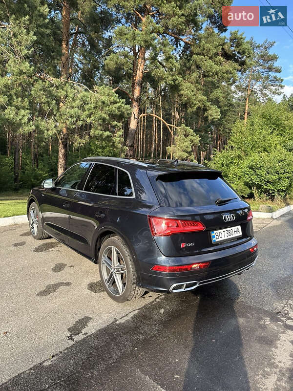 Внедорожник / Кроссовер Audi SQ5 2017 в Киеве