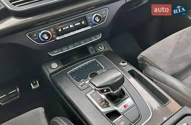 Внедорожник / Кроссовер Audi SQ5 2018 в 